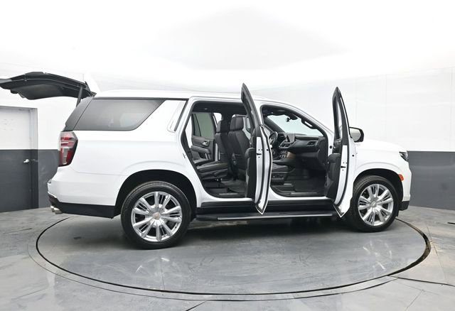 Used 2022 Chevrolet Tahoe High Country AWD/4WD image 56