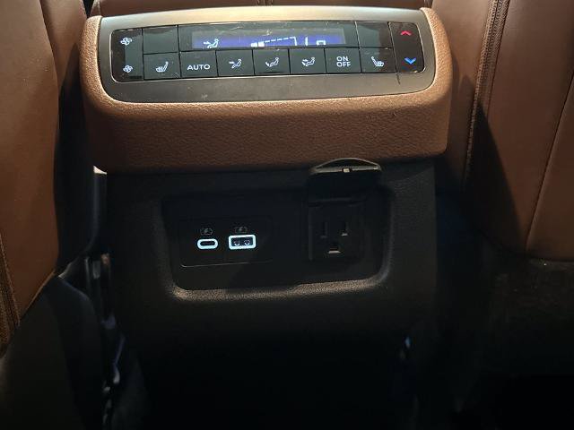 Used 2023 Nissan Pathfinder Platinum AWD/4WD image 30