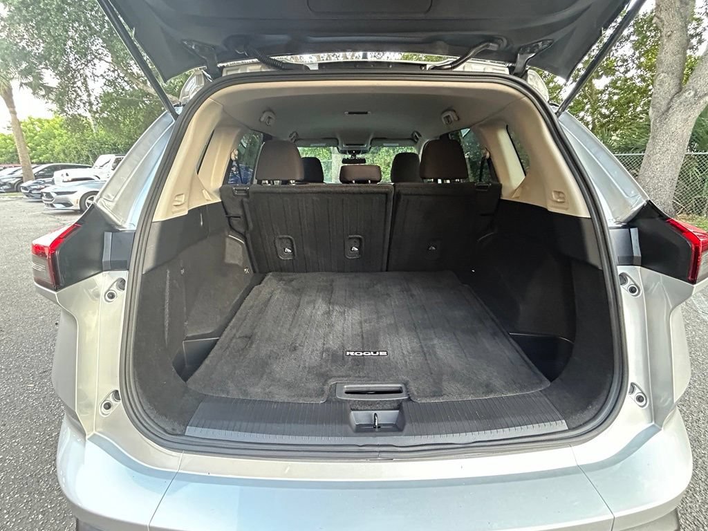 Used 2024 Nissan Rogue S AWD/4WD image 30