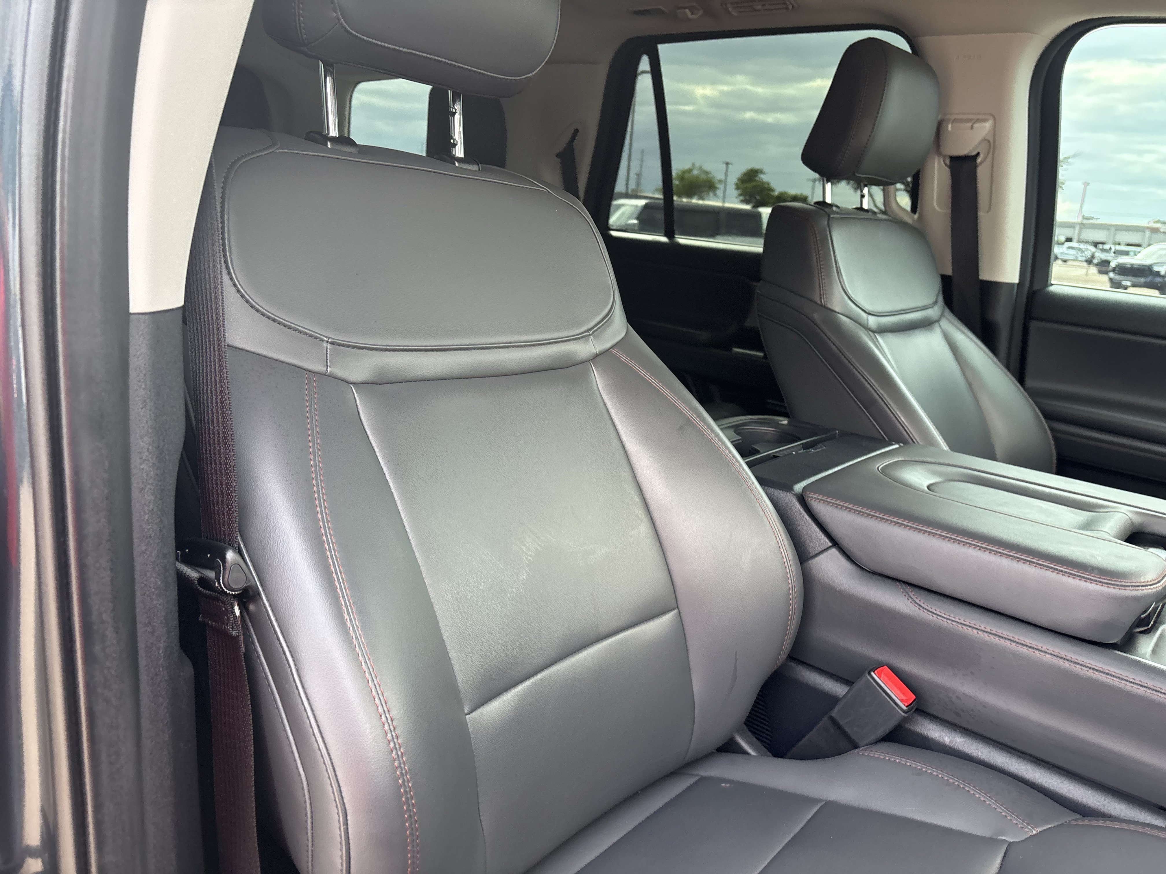 Certified 2025 Ford Expedition Active RWD image 28