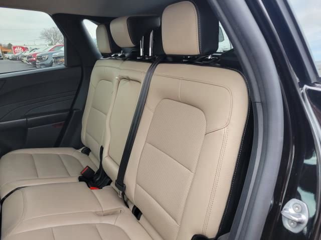 Certified 2022 Ford Escape Titanium image 16