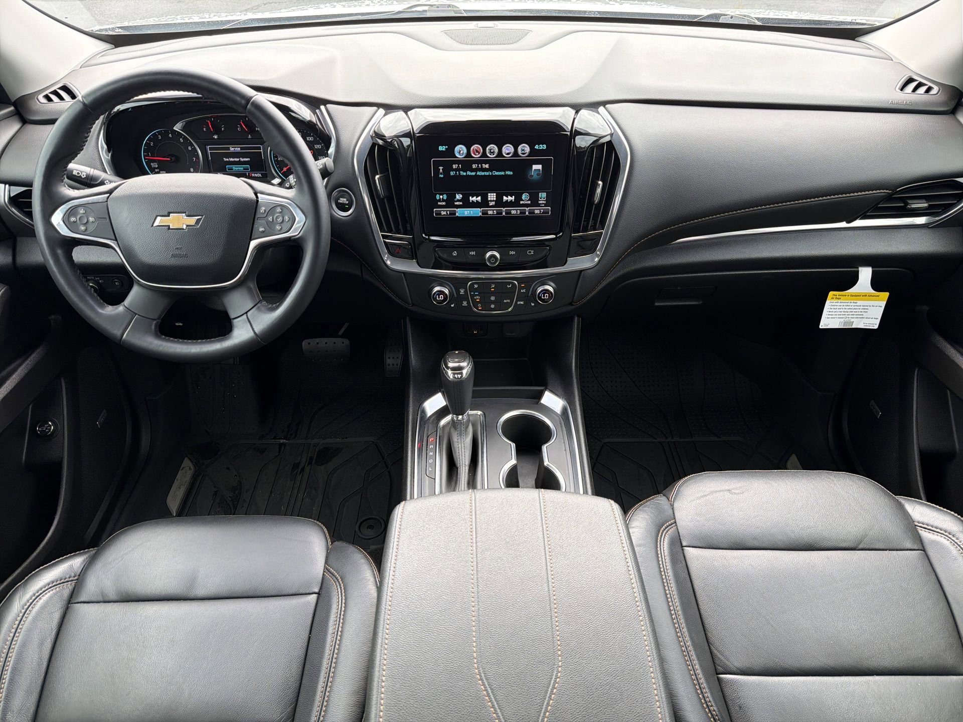 Used 2019 Chevrolet Traverse LT w/ LT Premium Package FWD image 2