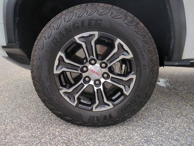 Used 2024 GMC Canyon AT4 w/ Technology Package AWD/4WD image 25