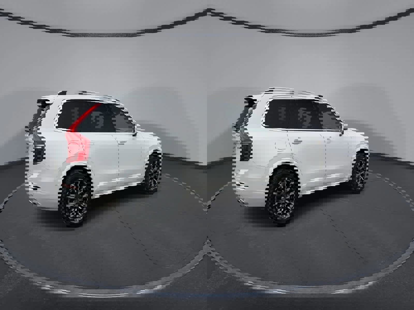 Used 2018 Volvo XC90 T6 Momentum w/ Convenience Package image 4