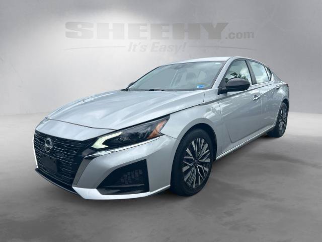 Used 2024 Nissan Altima 2.5 SV FWD image 16