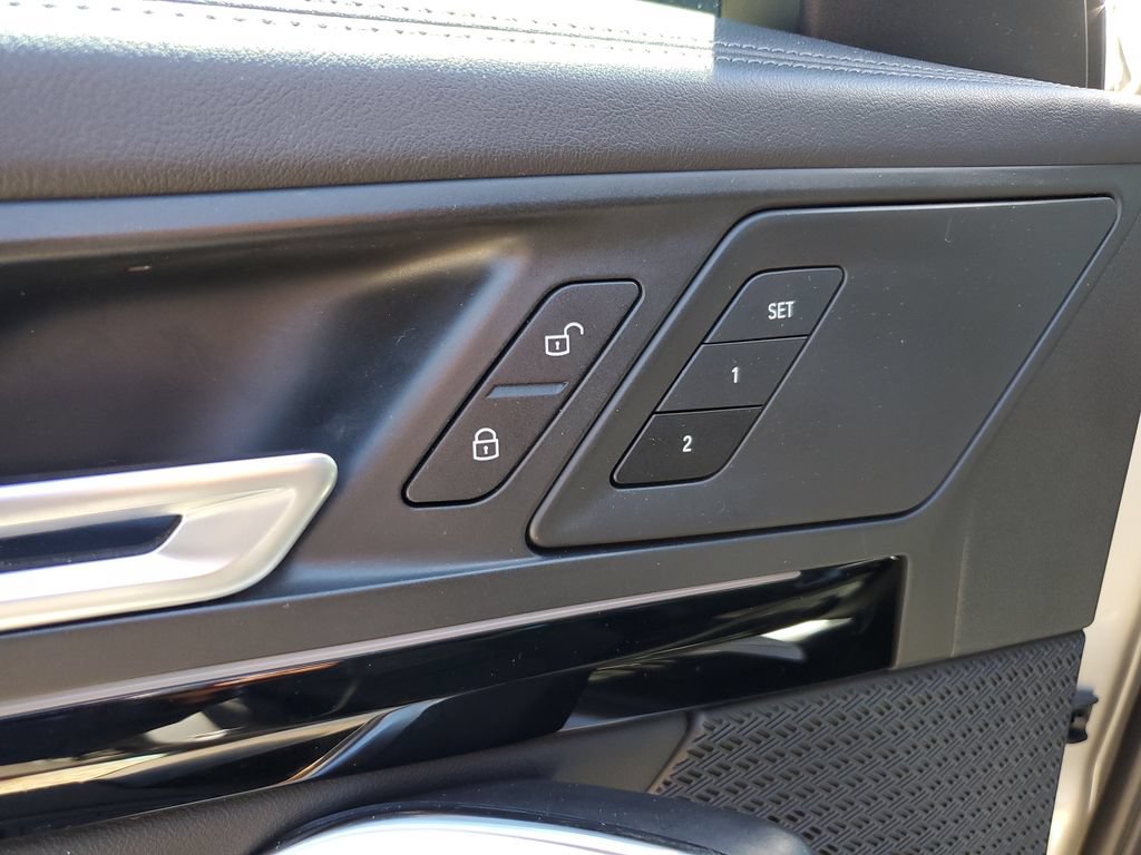 Used 2024 BMW X1 xDrive28i w/ Convenience Package AWD/4WD image 17