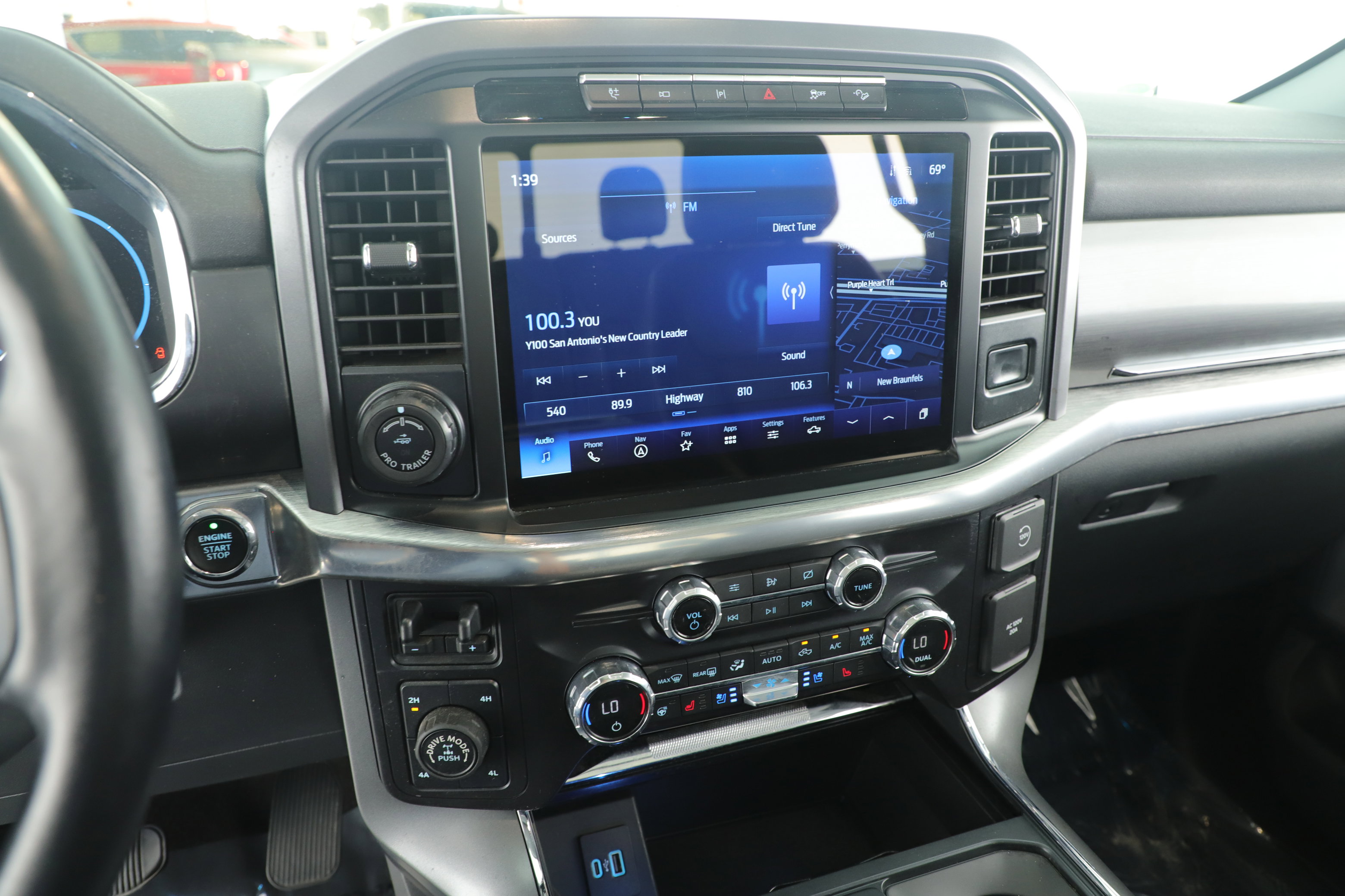 Certified 2021 Ford F150 Lariat w/ Equipment Group 502A High image 14