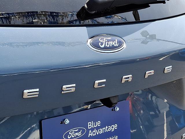 Certified 2023 Ford Escape Platinum AWD/4WD image 30