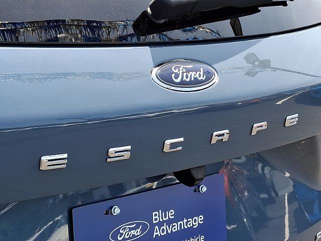 Certified 2023 Ford Escape Platinum AWD/4WD image 30