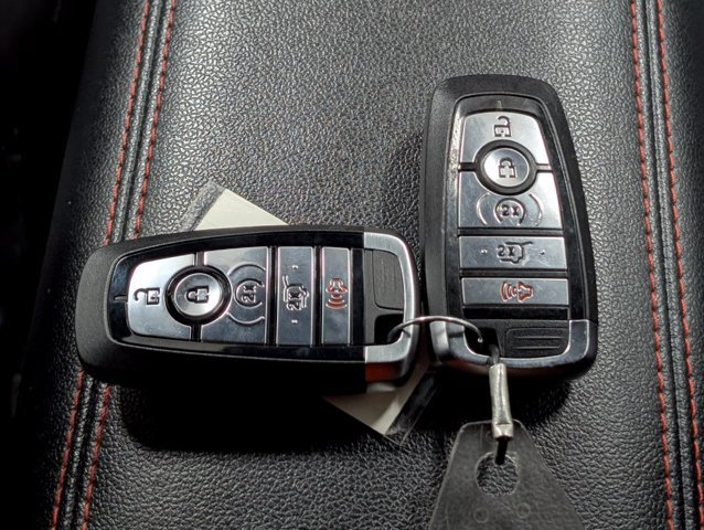 Certified 2025 Ford Escape ST-Line Select AWD/4WD image 23