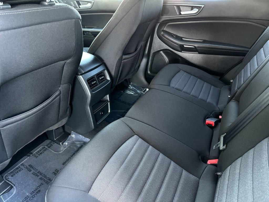 Certified 2024 Ford Edge SE w/ Black Appearance Package AWD/4WD image 11
