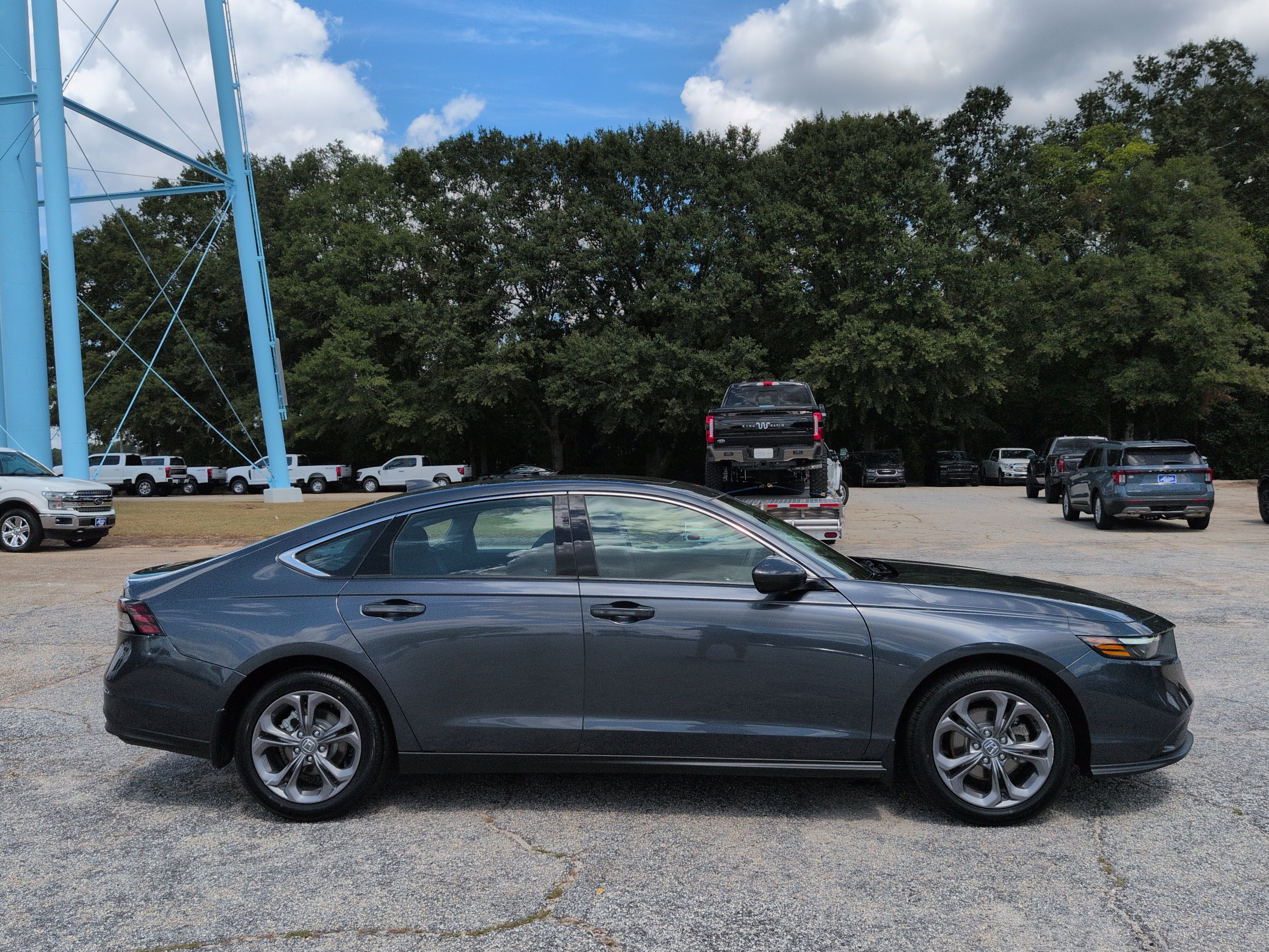 Used 2024 Honda Accord EX image 2