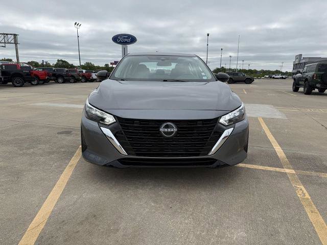 Used 2025 Nissan Sentra SR FWD image 3