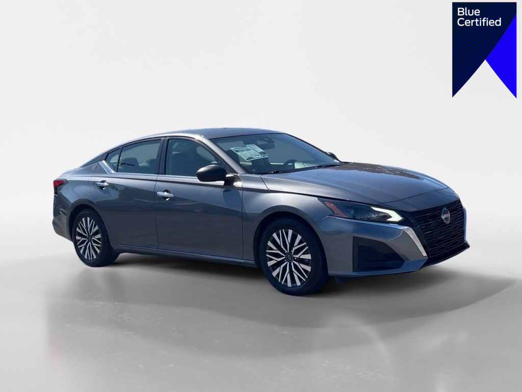 Used 2024 Nissan Altima 2.5 SV image 1