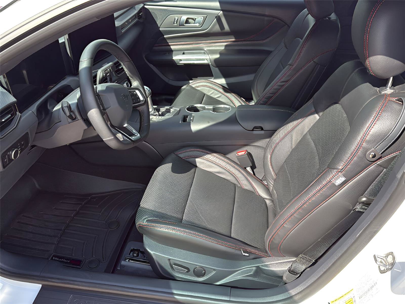 Certified 2024 Ford Mustang Coupe RWD image 4