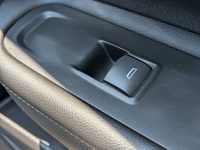 Used 2022 GMC Terrain SLE w/ Driver Convenience Package FWD image 38