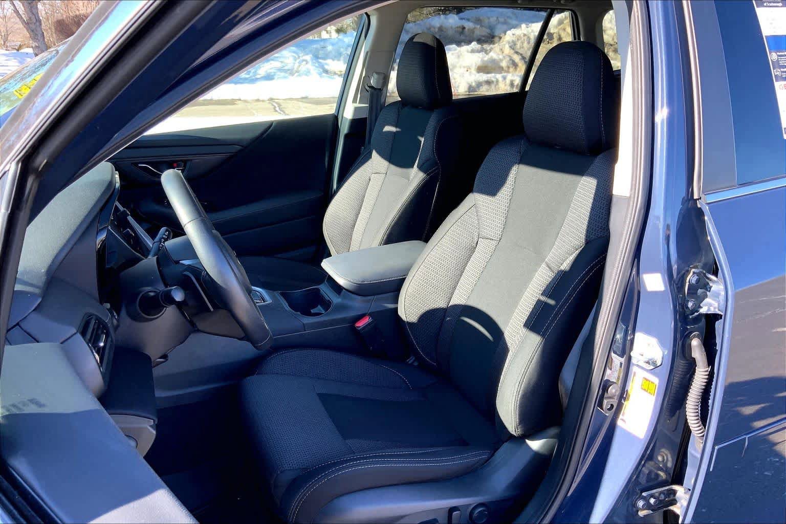 Used 2025 Subaru Outback Premium AWD/4WD image 9