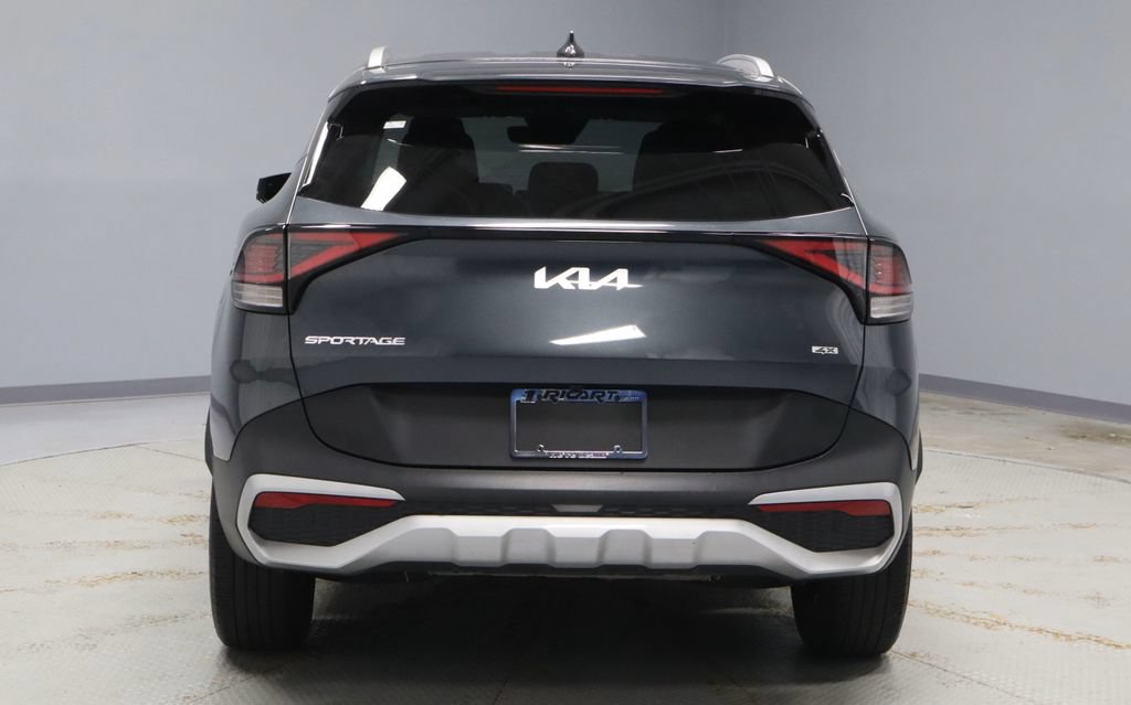 Used 2024 Kia Sportage EX AWD/4WD image 11