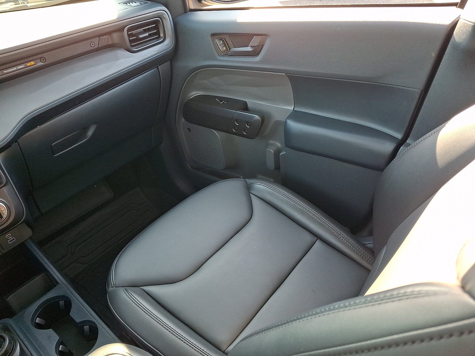 Certified 2024 Ford Maverick Lariat w/ Black Appearance Package AWD/4WD image 17