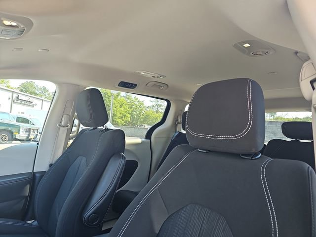 Used 2024 Chrysler Voyager LX FWD image 18