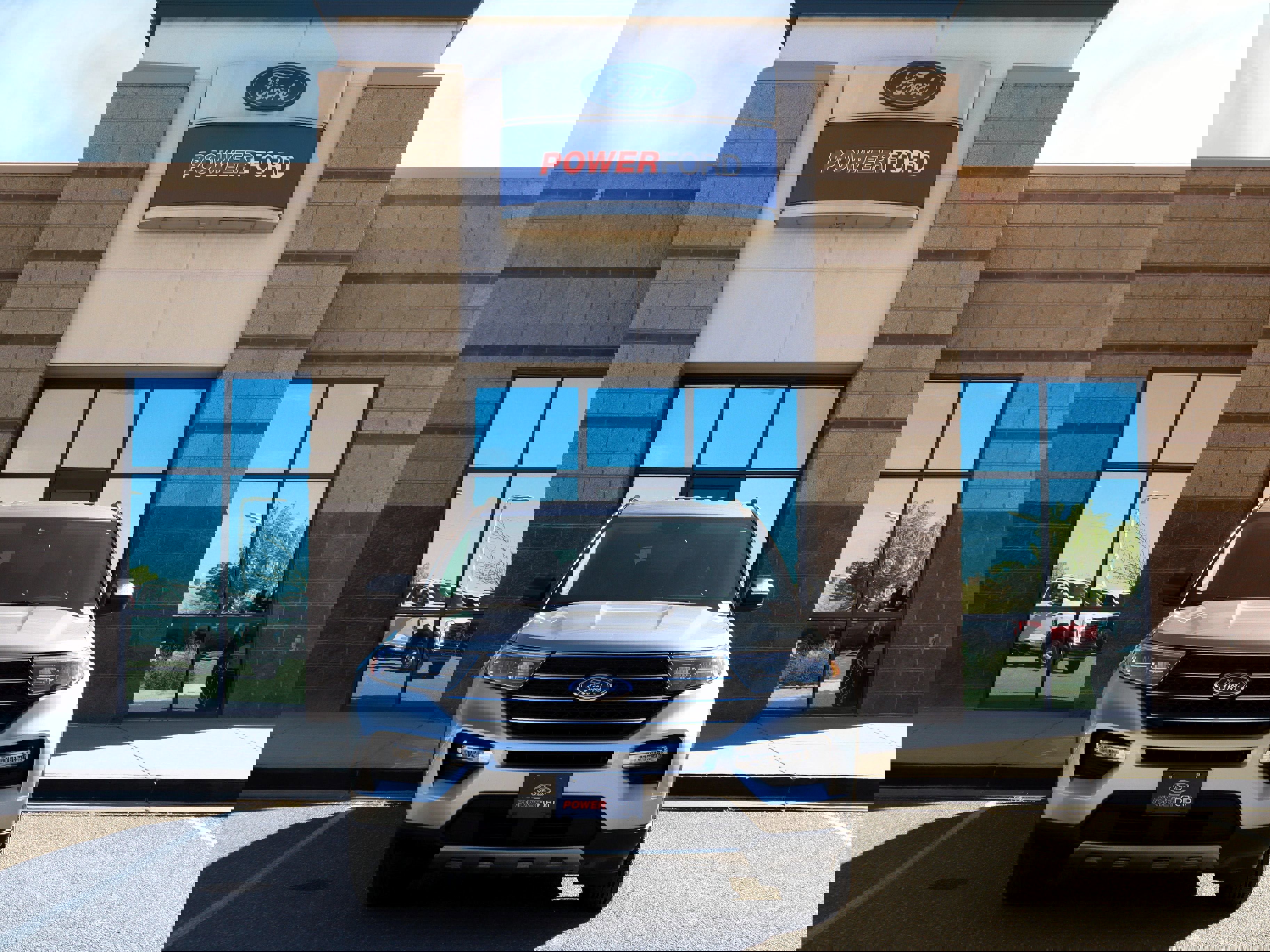 Certified 2023 Ford Explorer XLT w/ Equipment Group 202A image 8