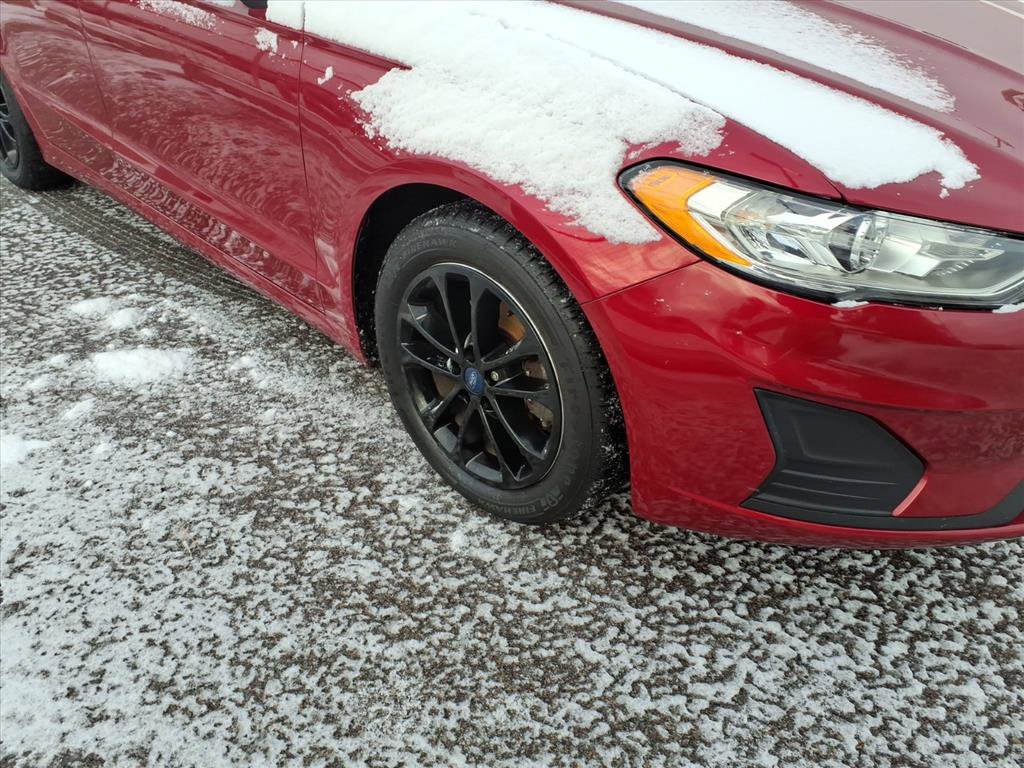 Certified 2020 Ford Fusion SE image 5