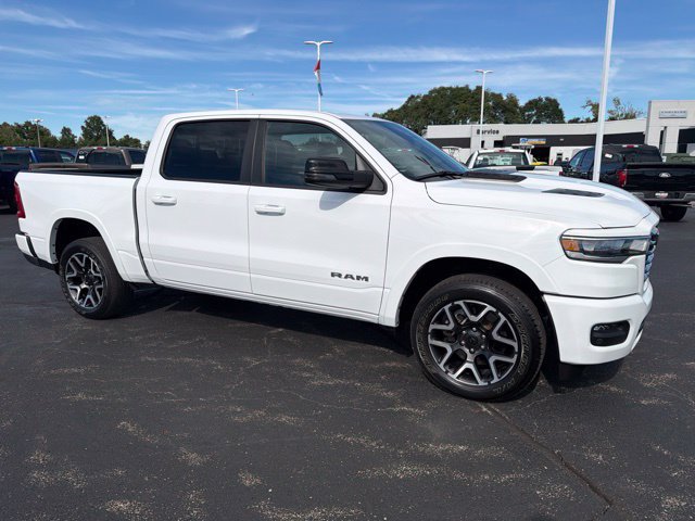 Used 2025 RAM 1500 Laramie w/ Sport Appearance Package AWD/4WD image 11