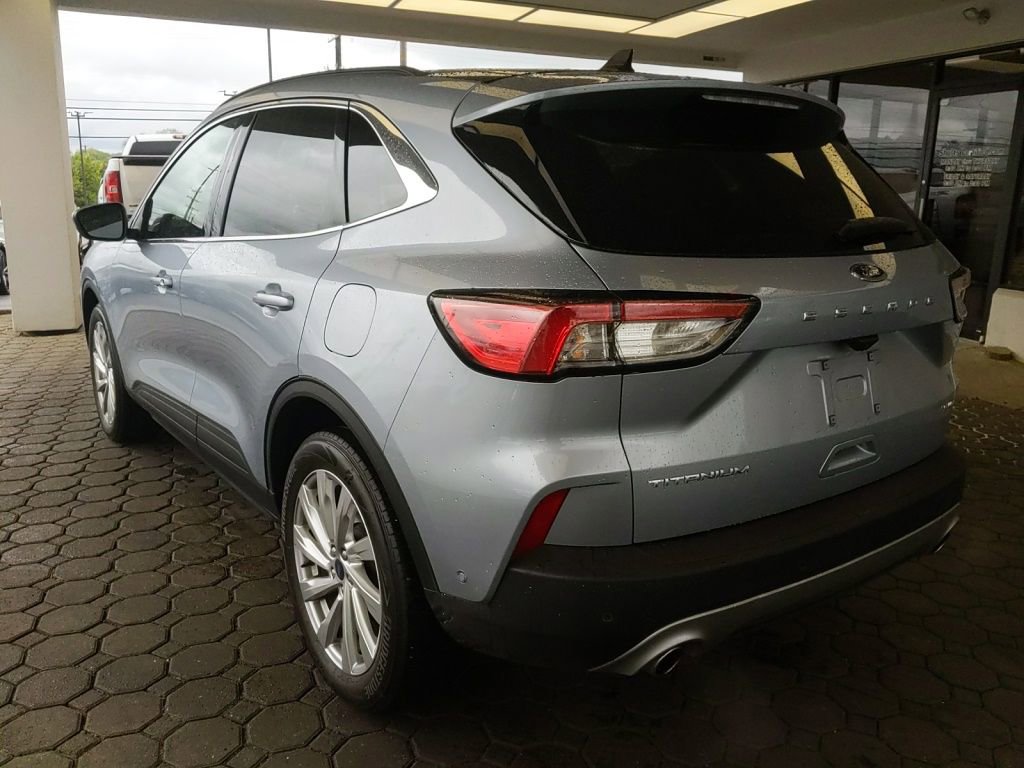 Certified 2022 Ford Escape Titanium w/ Titanium Elite Package AWD/4WD image 9