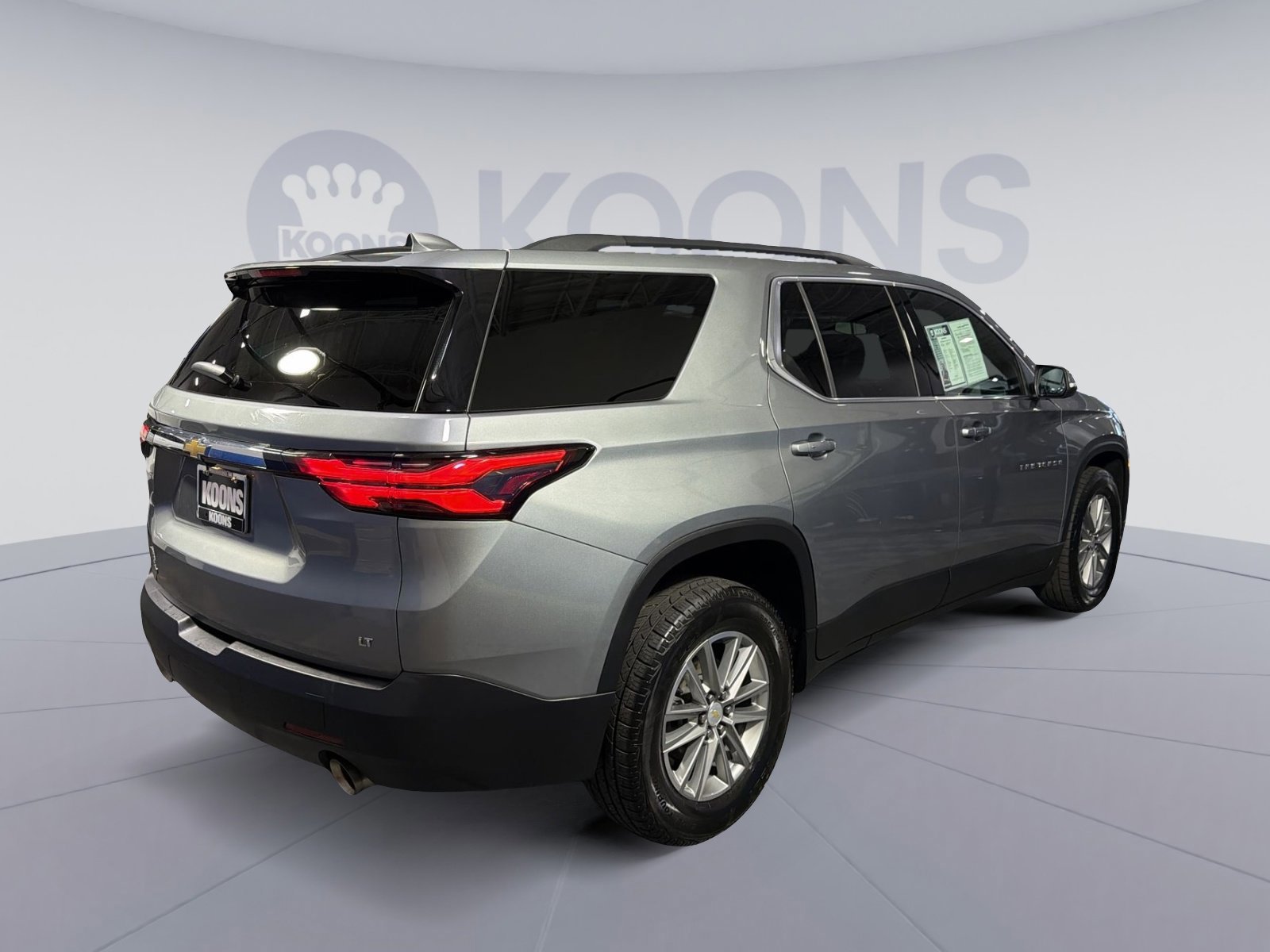 Used 2023 Chevrolet Traverse LT image 5