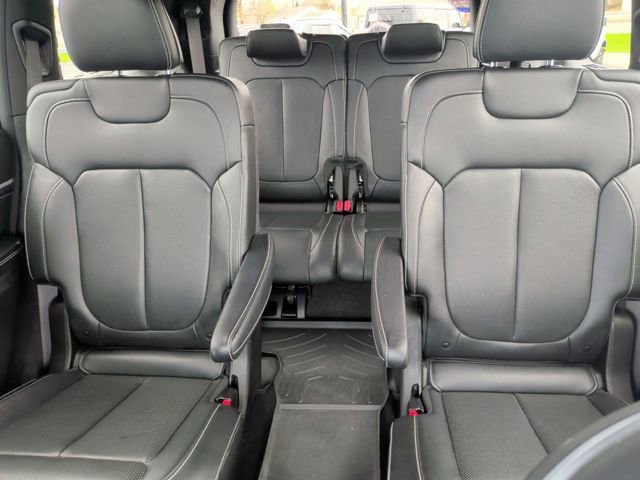 Used 2021 Jeep Grand Cherokee L Overland w/ Luxury Tech Group IV image 12