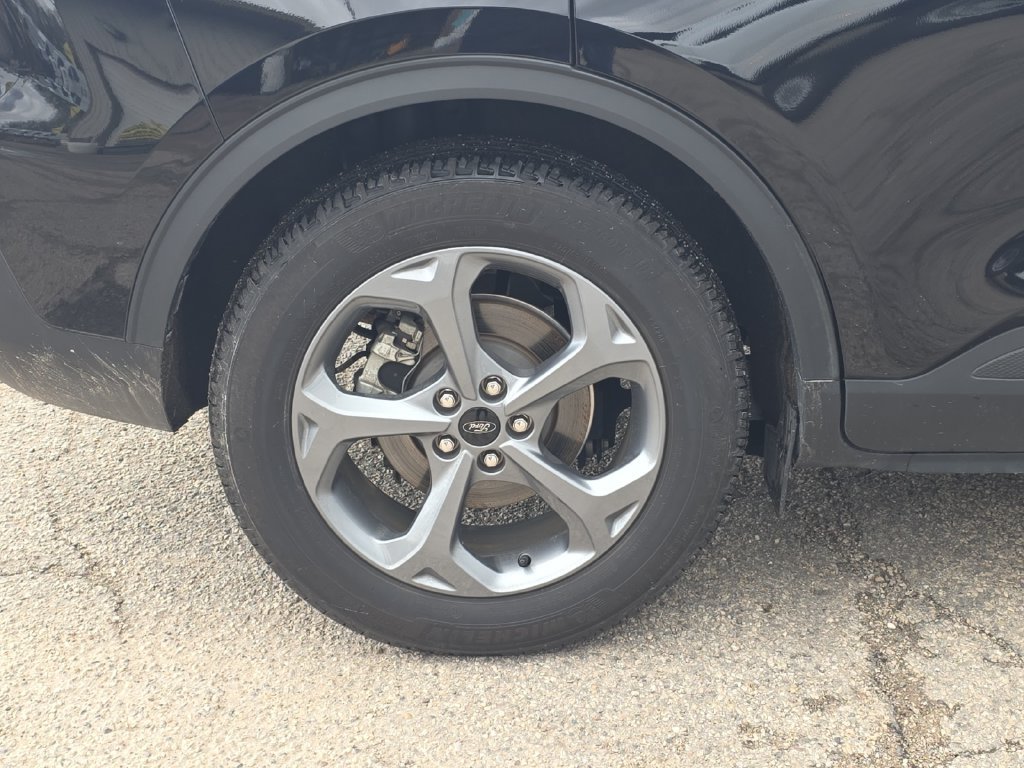 Certified 2025 Ford Escape ST-Line FWD image 18