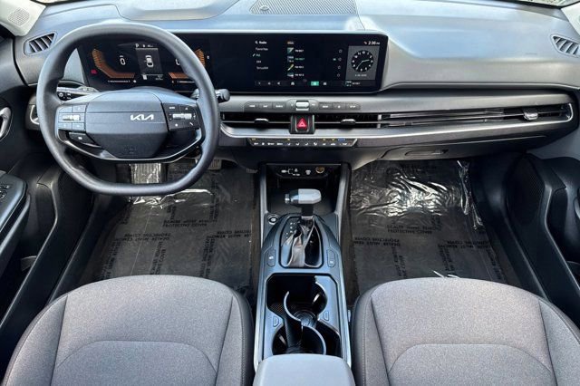 Used 2025 Kia K4 LXS image 15