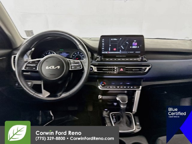 Used 2023 Kia Seltos S w/ Navigation Package FWD image 25
