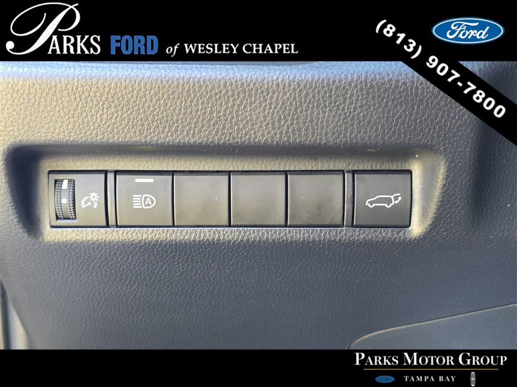 Used 2020 Toyota RAV4 XLE Premium image 28