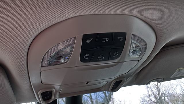 Used 2022 Chrysler Pacifica Limited image 28