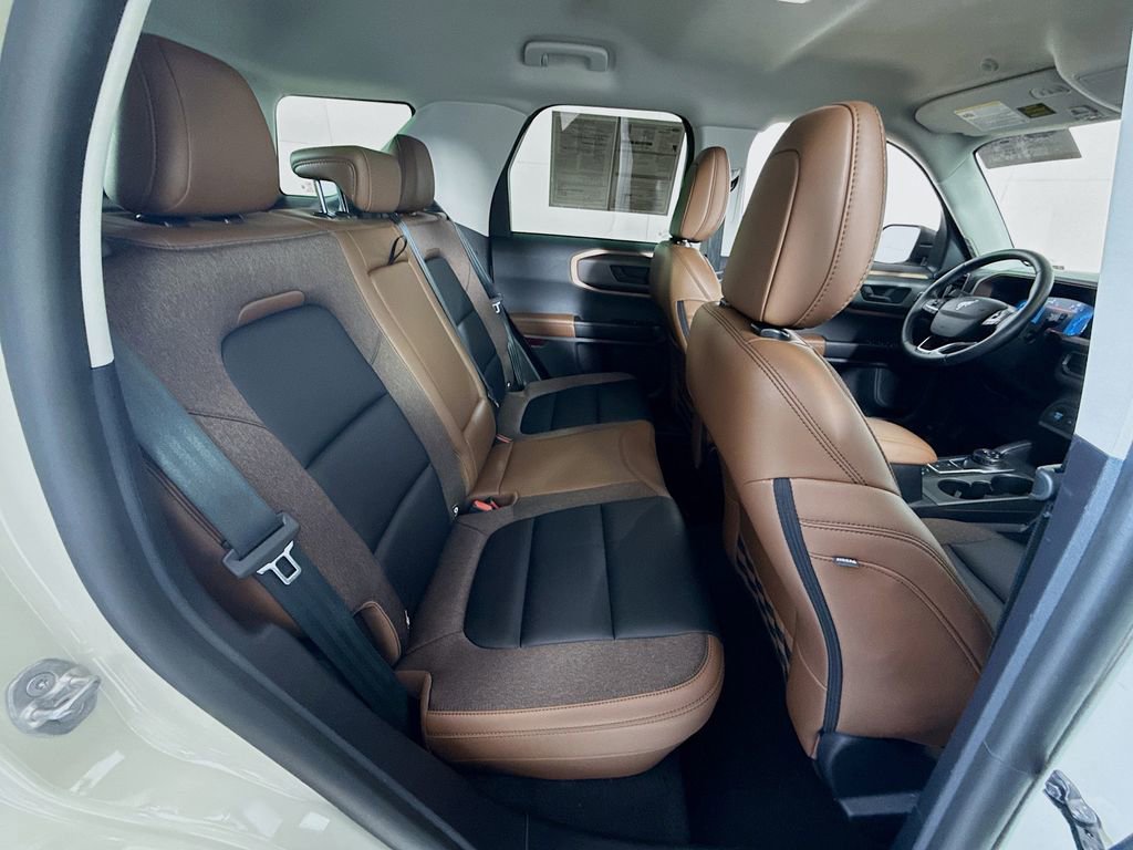 Certified 2025 Ford Bronco Sport Outer Banks w/ Outer Banks Tech Package+ AWD/4WD image 28