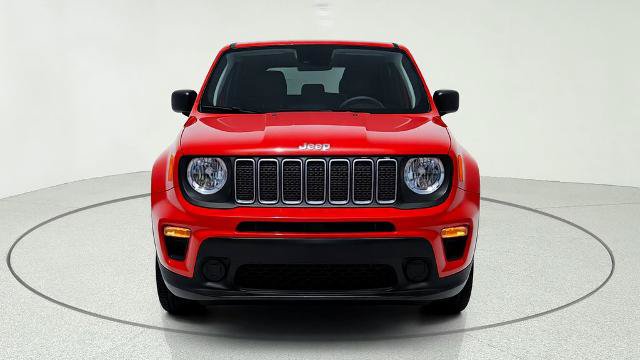 Used 2023 Jeep Renegade Latitude AWD/4WD image 2