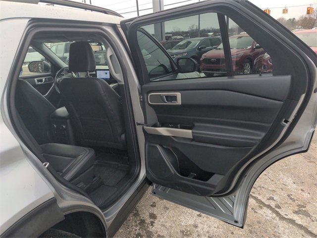 Certified 2022 Ford Explorer XLT w/ Equipment Group 202A image 24