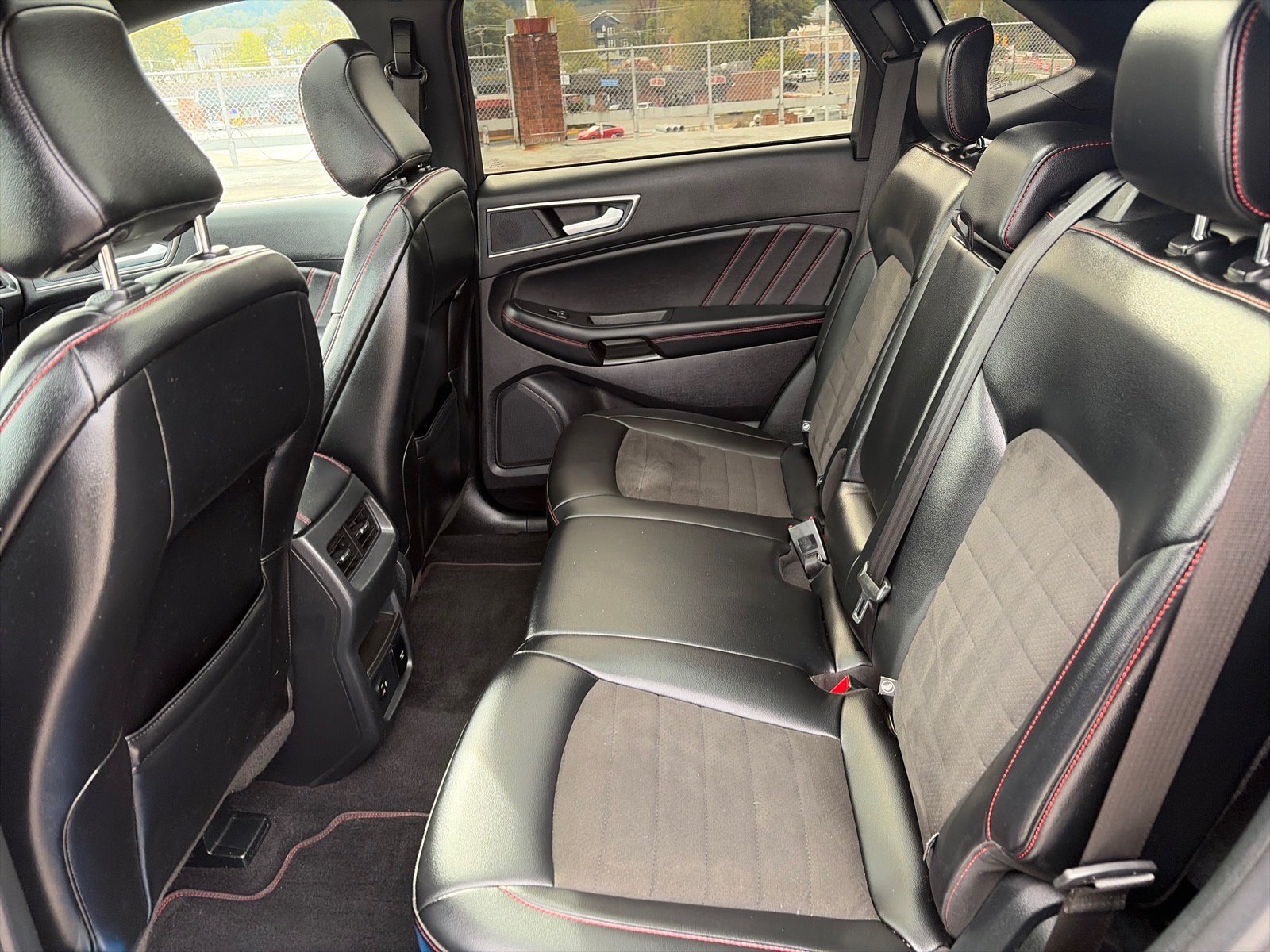 Certified 2022 Ford Edge ST-Line AWD/4WD image 19