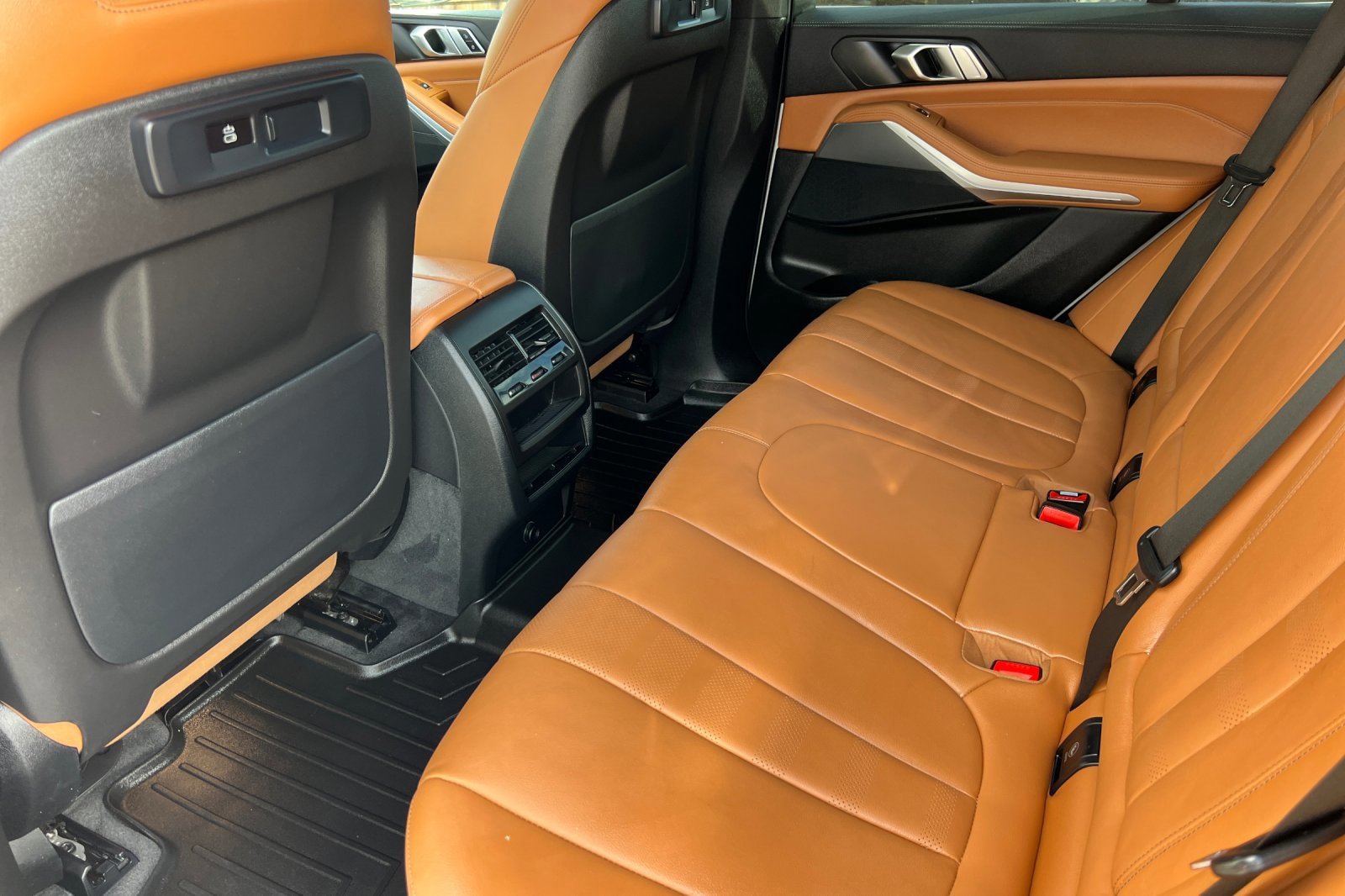 Used 2022 BMW X5 xDrive40i w/ Parking Assistance Package image 13