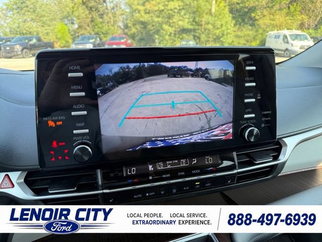 Used 2021 Toyota Sienna XLE FWD image 24