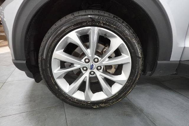 Certified 2023 Ford Explorer Platinum w/ Technology Package AWD/4WD image 38