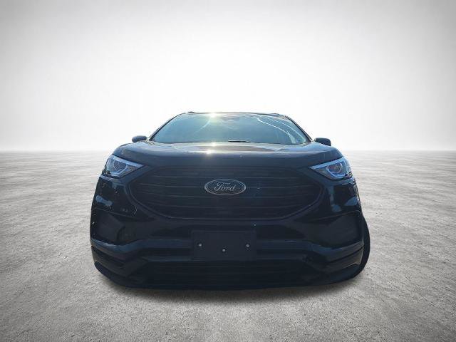 Certified 2022 Ford Edge SE w/ Black Appearance Package AWD/4WD image 3