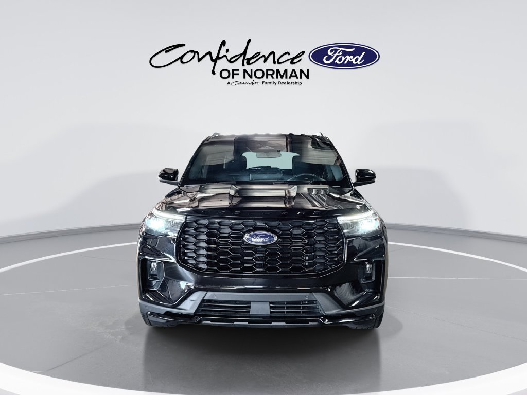 Certified 2026 Ford Explorer ST-Line w/ ST-Line Street Pack RWD image 2