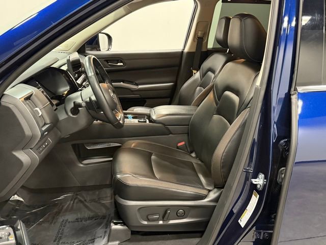Used 2023 Nissan Pathfinder SL w/ SL Premium Package image 14