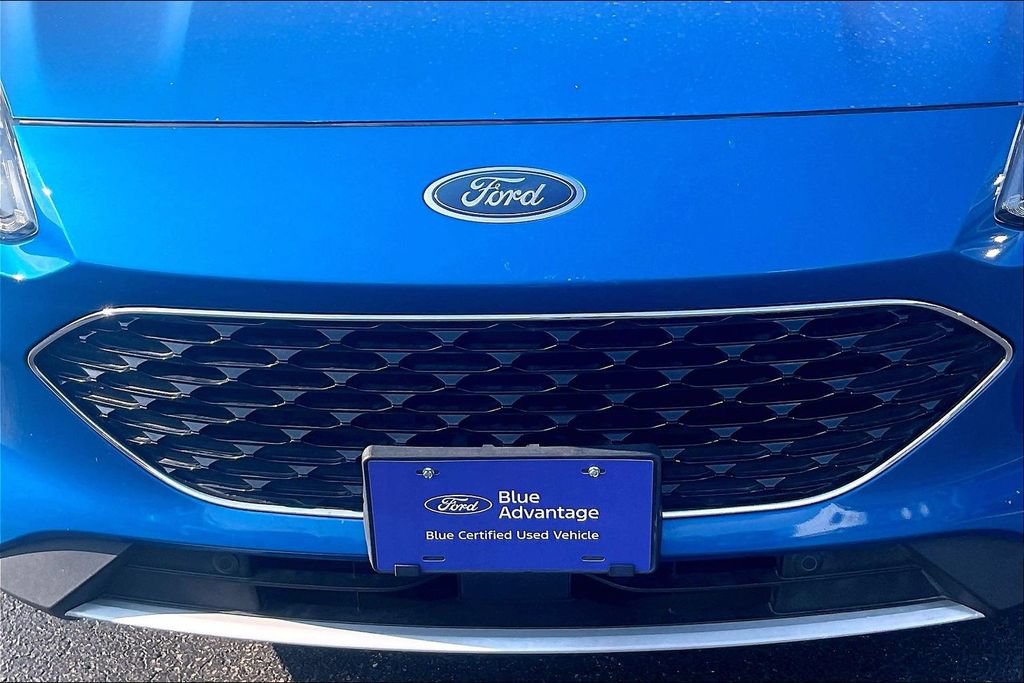 Certified 2020 Ford Escape Titanium AWD/4WD image 30