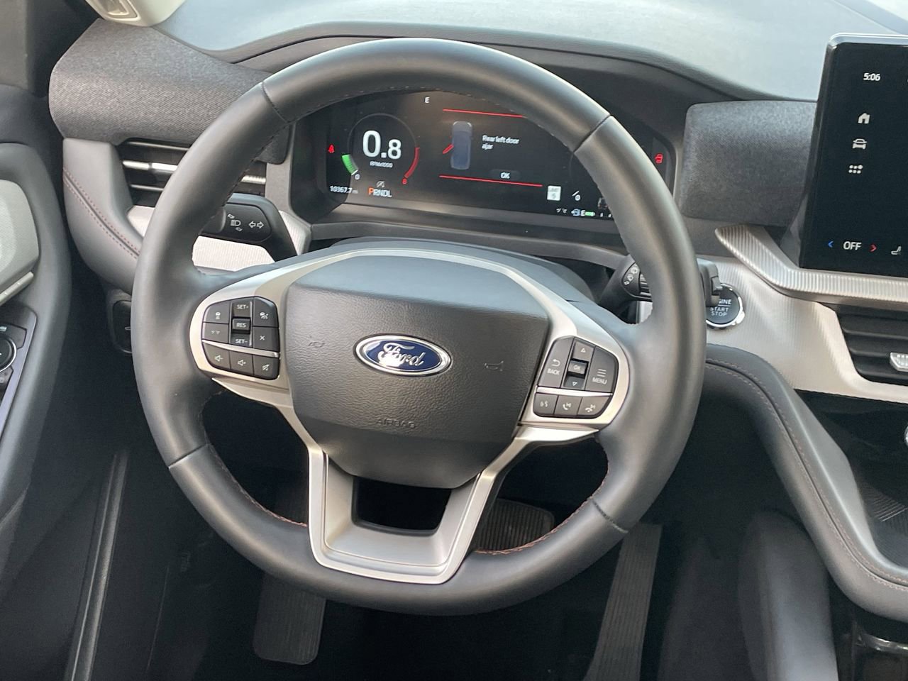 Certified 2025 Ford Explorer Active image 17