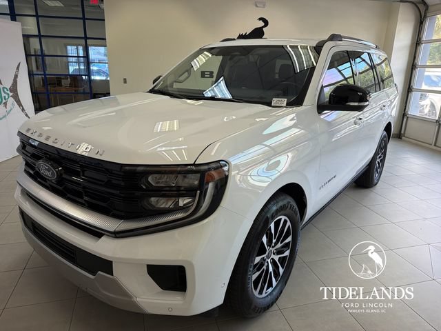 Certified 2025 Ford Expedition Platinum AWD/4WD image 4