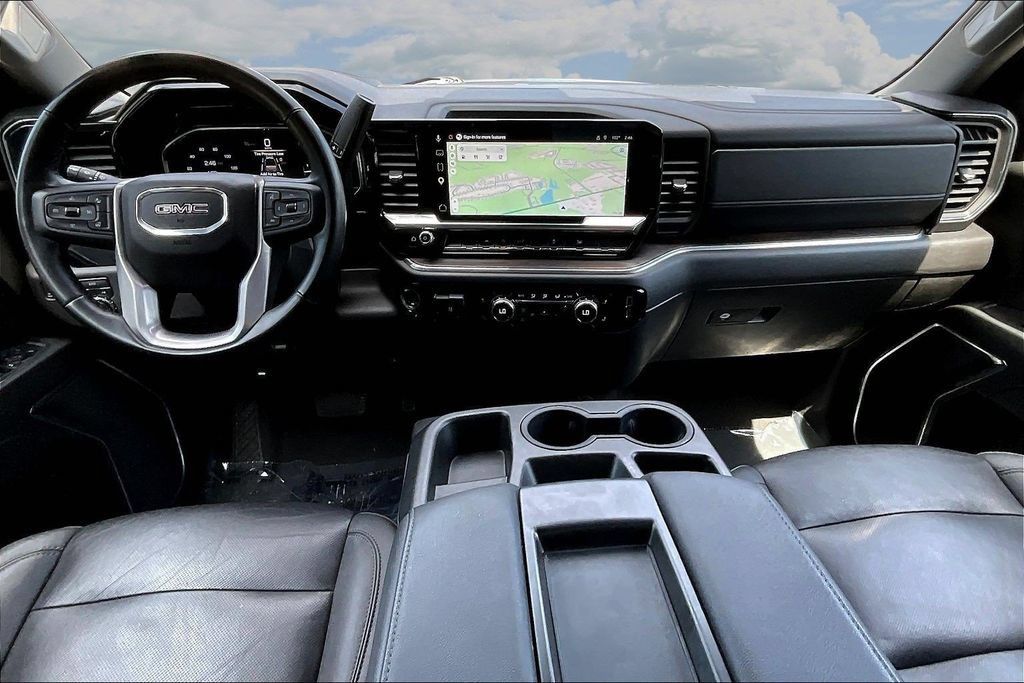 Used 2025 GMC Sierra 1500 SLT AWD/4WD image 10