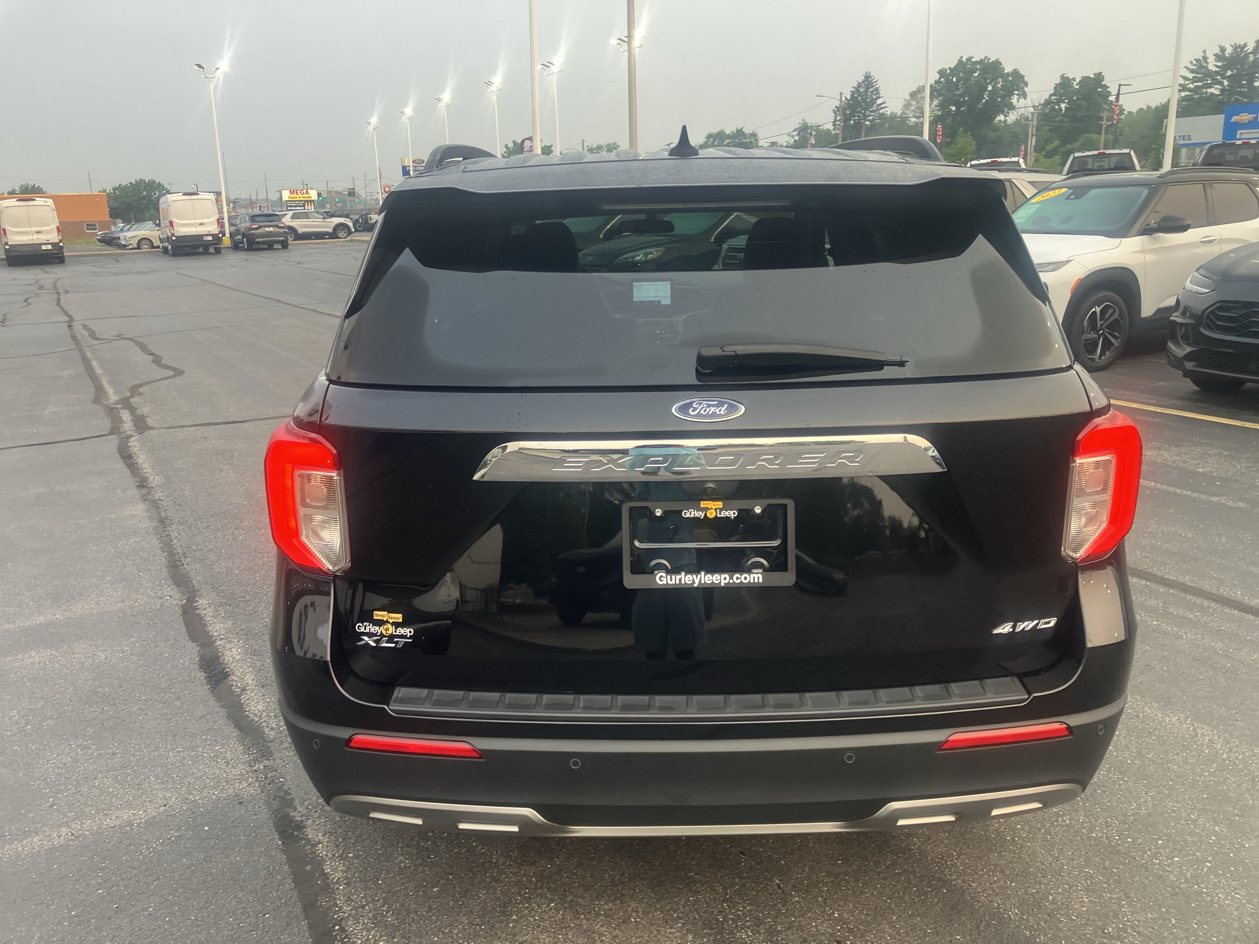 Certified 2023 Ford Explorer XLT w/ Equipment Group 202A AWD/4WD image 6